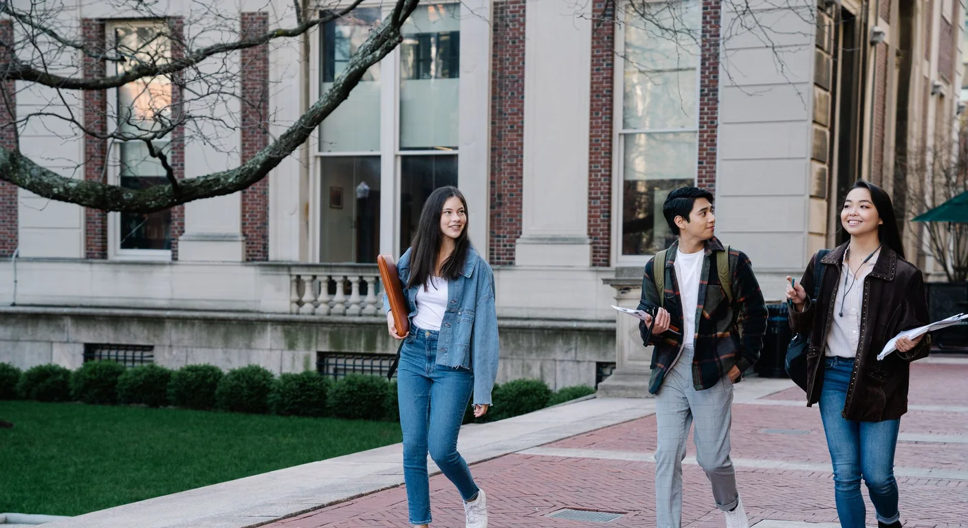 Official Campus Tour Alternatives: 6 Better Ways to Actually Get to Know a College