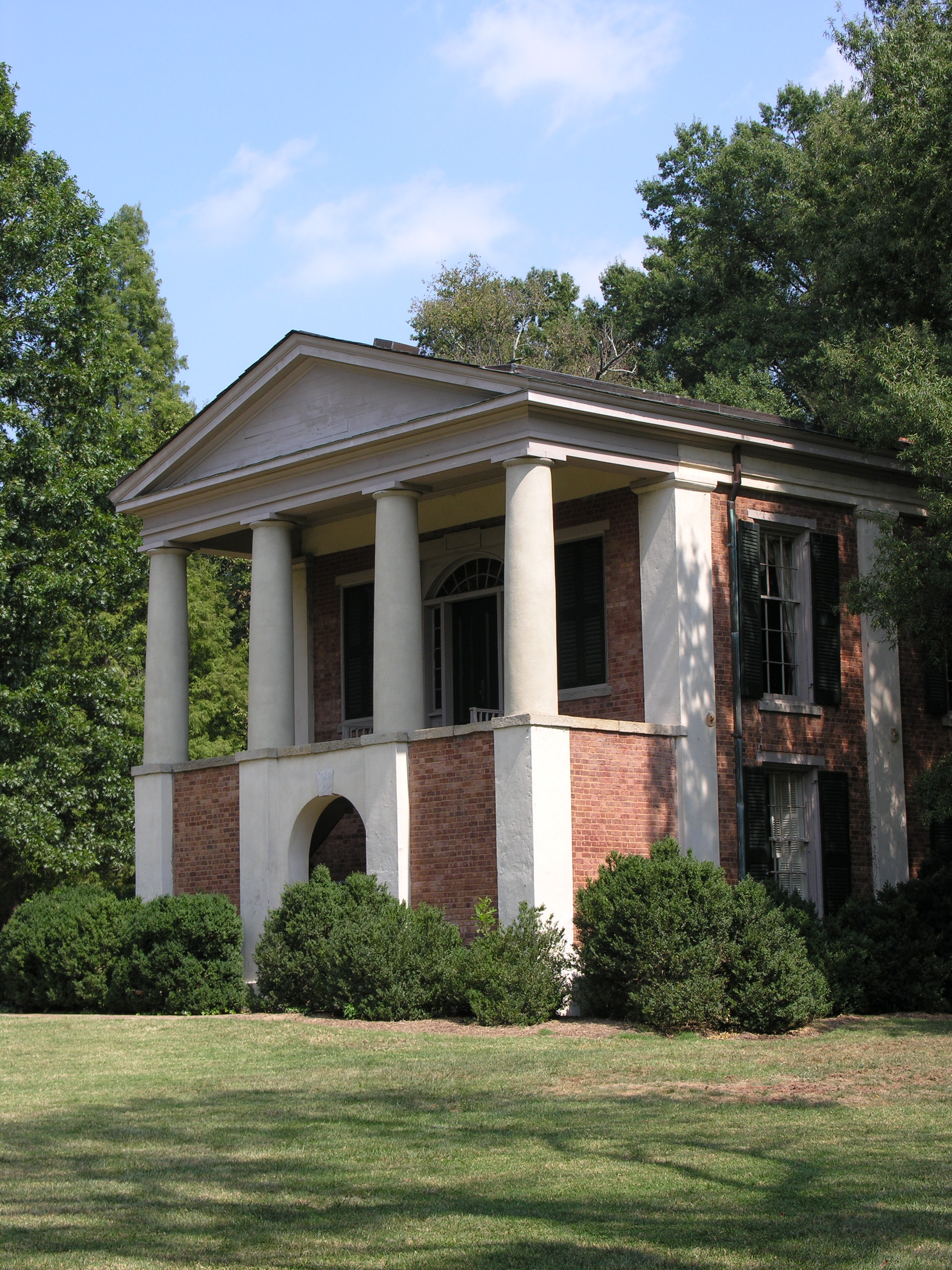 Davidson College Prospects Can Now Tour Campus Privately With a Current Wildcat