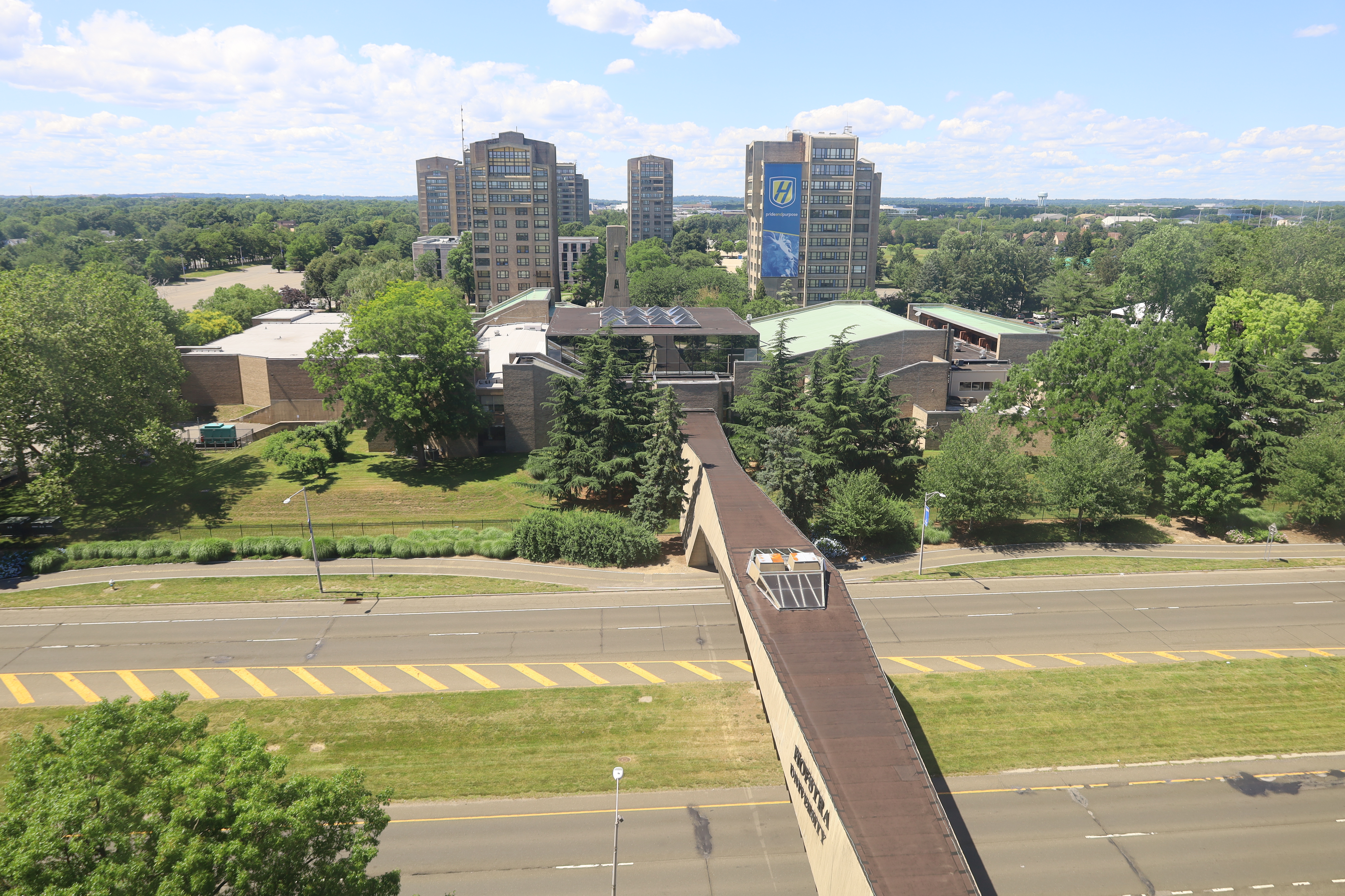 Hofstra University Families Can Now Book Private Campus Tours With Current Students