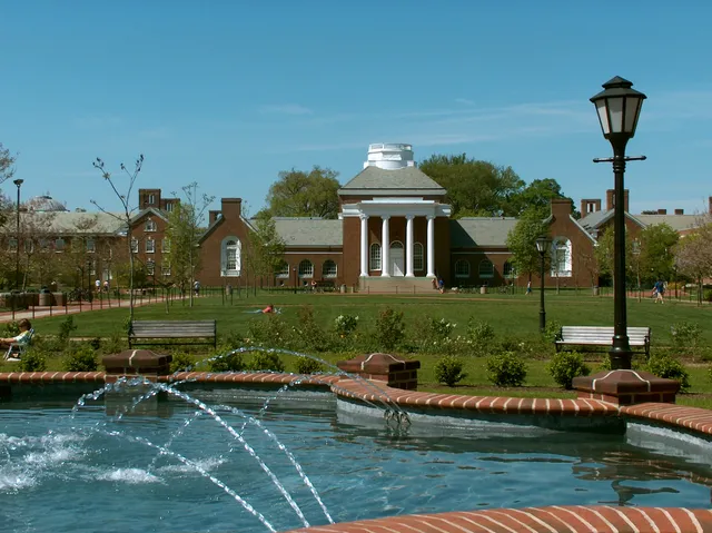 Blue Hen Territory: SchoolScoops Brings Private Tours to the University of Delaware